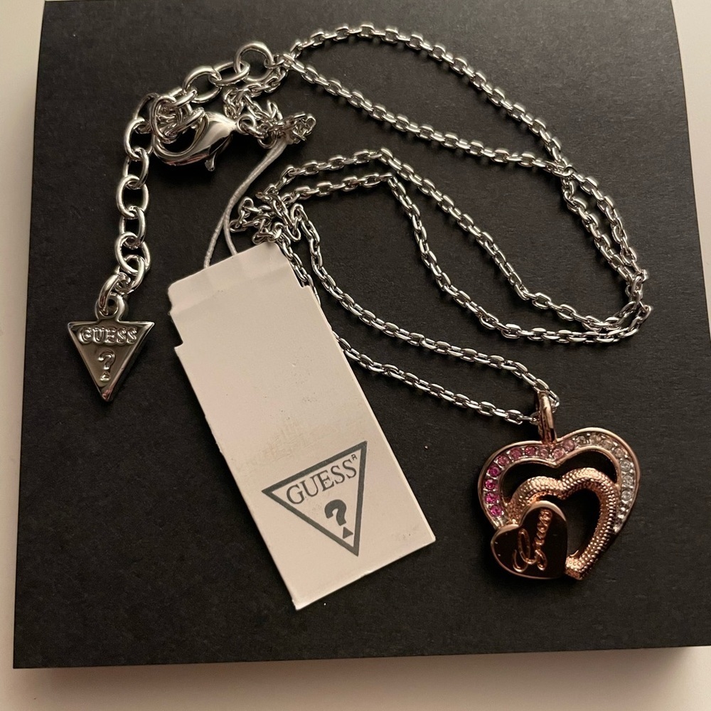 *NEW* Guess Heart Necklace - Picture 3 of 3